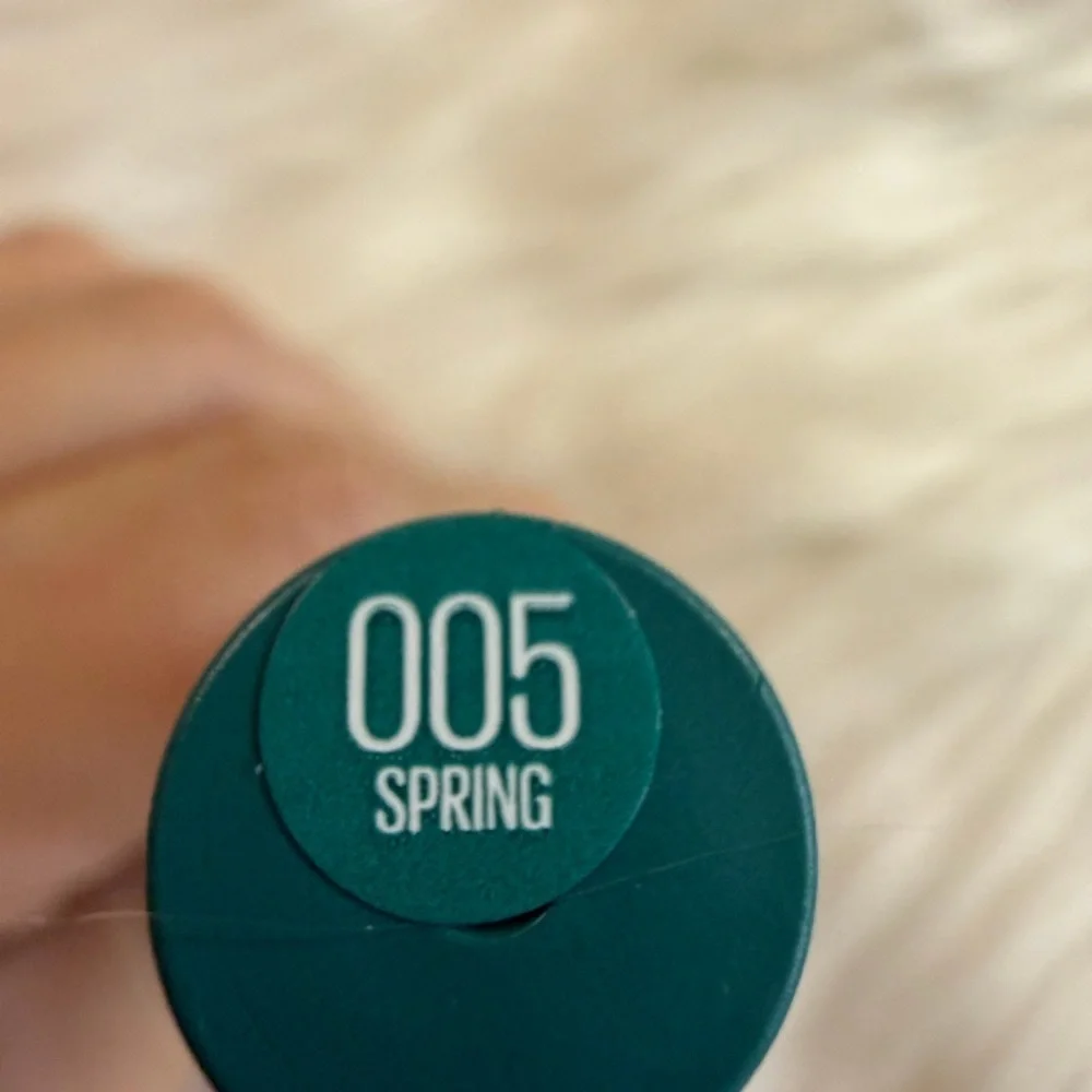 🩷5/$10 Maybelline Green Edition Lip Gloss - Bold Red